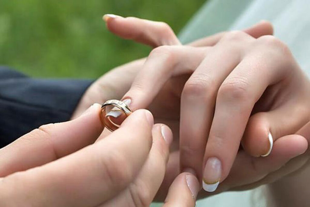 ازدواج با زن مطلقه