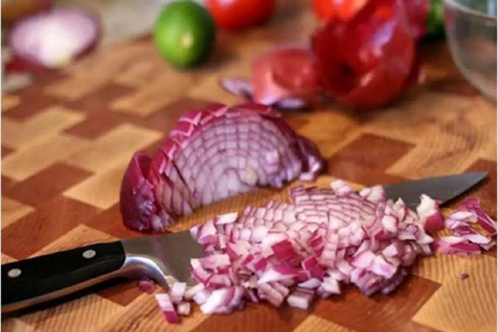 ترفند جادویی خرد کردن پیاز
