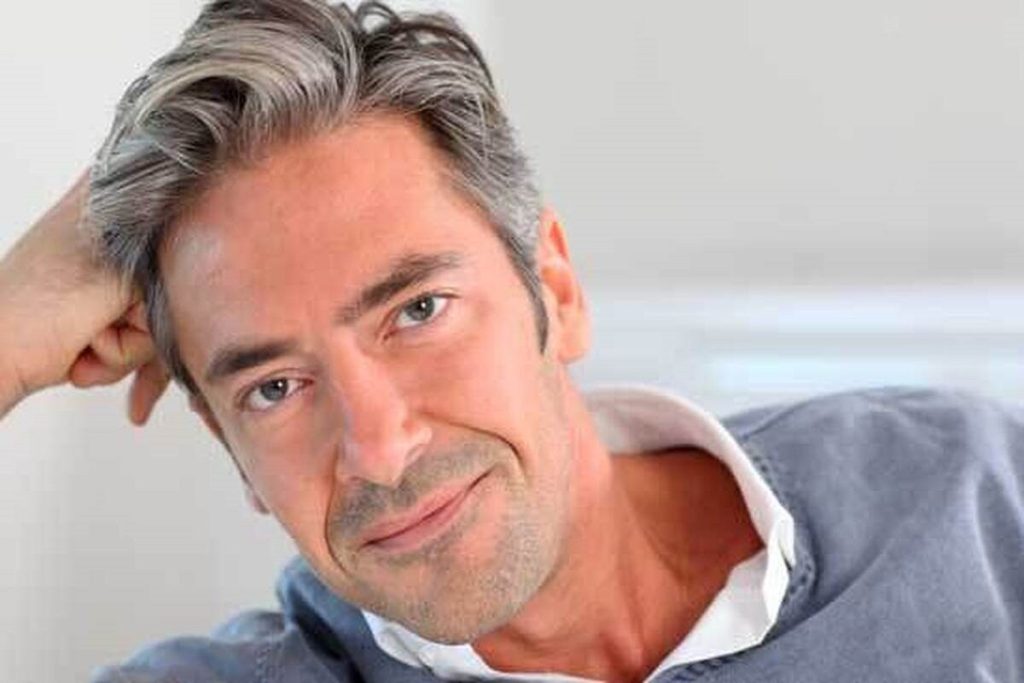 سفید شدن مو