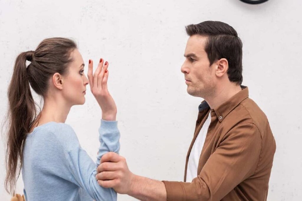 اگه عشقت این نشونه ها رو داره بدون داره بهت خیانت میکنه | دلایل خیانت مردان