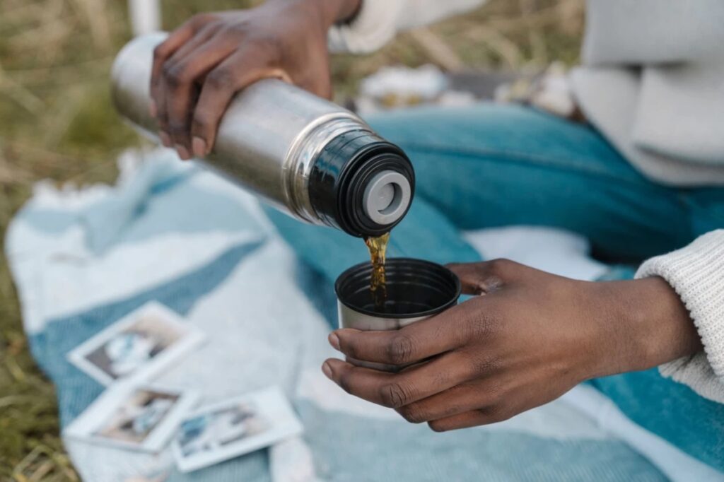 جلوگیری از سرد شدن چای در فلاسک | با این روش دیگه چای تو فلاسک سرد نمیشه!