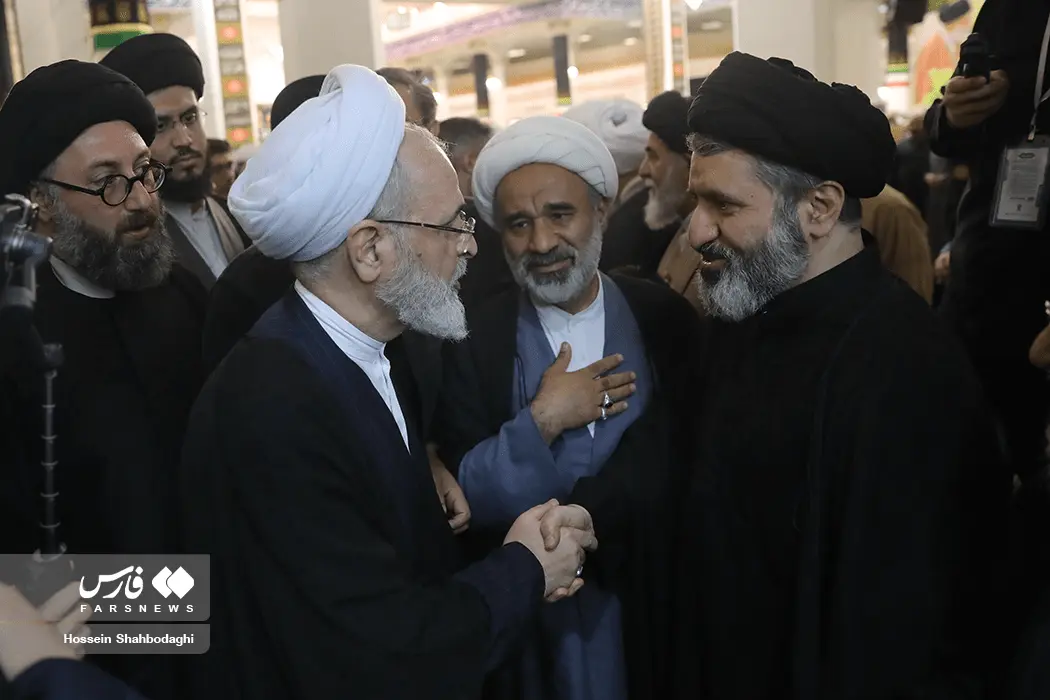 تصاویر: مراسم ترحیم آیت الله شبیری زنجانی در حرم حضرت فاطمه معصومه(س)