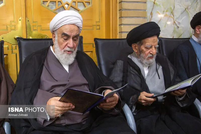 تصاویر: مراسم ترحیم آیت الله شبیری زنجانی در حرم حضرت فاطمه معصومه(س)