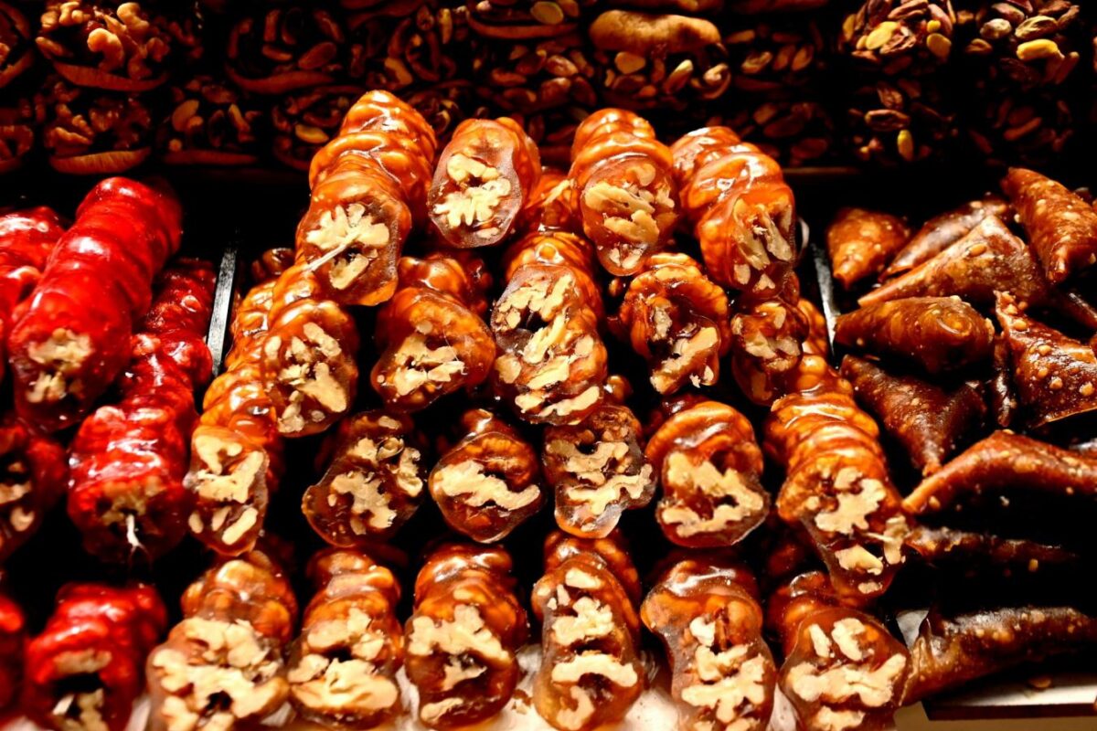 آموزش تهیه سوجوق گردویی دسر سنتی و خوشمزه ایرانی
