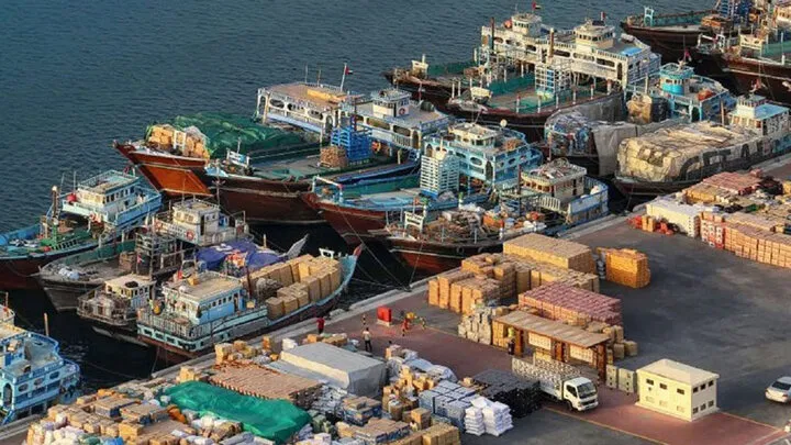استاندار بوشهر تسهیل تجارت ملوانی برای تأمین نیاز بازار ضروری است