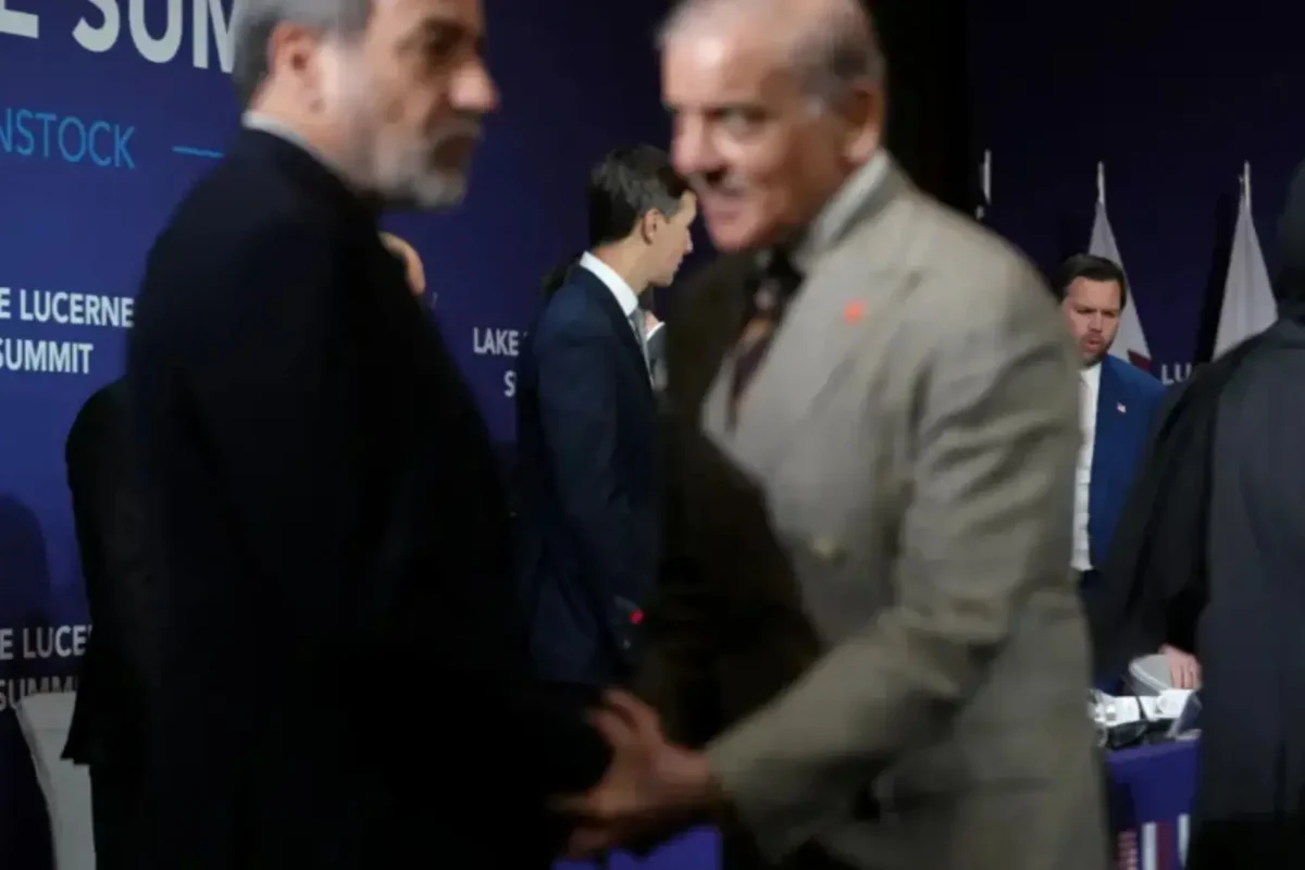 ایران پیش شرط های خود را در مذاکرات با آمریکا حفظ کرد