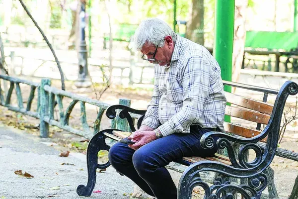 بازنشستگان در انتظار پرداخت معوقات اردیبهشت صدای مطالبه گری به گوش مسئولان رسید