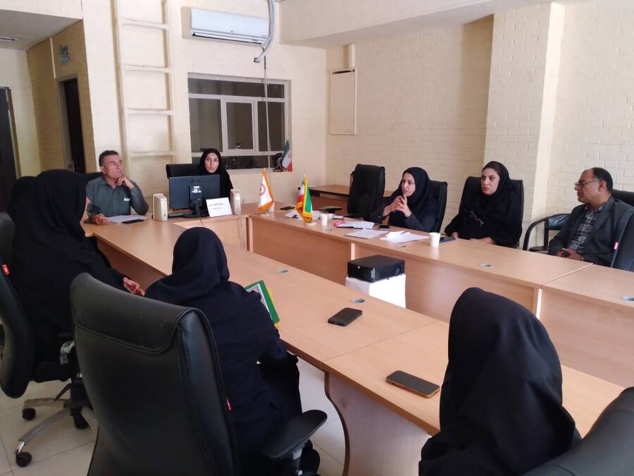 برنامه دوشنبه های مردمی فرصتی برای حل مشکلات بازنشستگان در شیراز