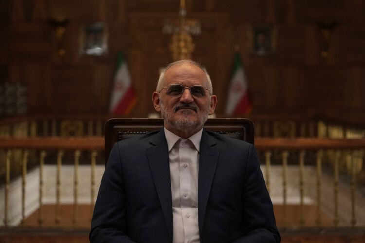 حاجی میرزایی وفاق کلید حل مسائل کشور از نگاه پزشکیان
