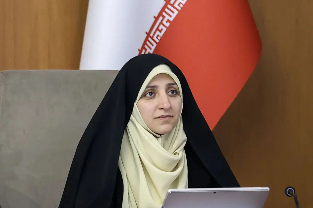 دستور پزشکیان توقیف خودرو و جریمه های حجاب متوقف شد