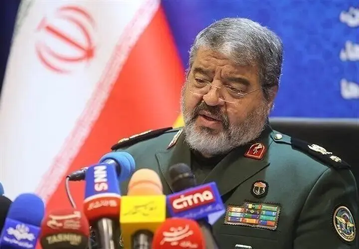 ساعت هوشمند رئیس پدافند غیرعامل در فضای مجازی جنجال به پا کرد