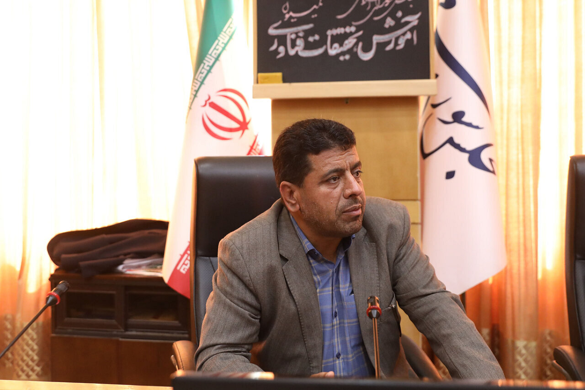 ضرورت بازنگری در حقوق ها درآمدها و هزینه ها در تضاد