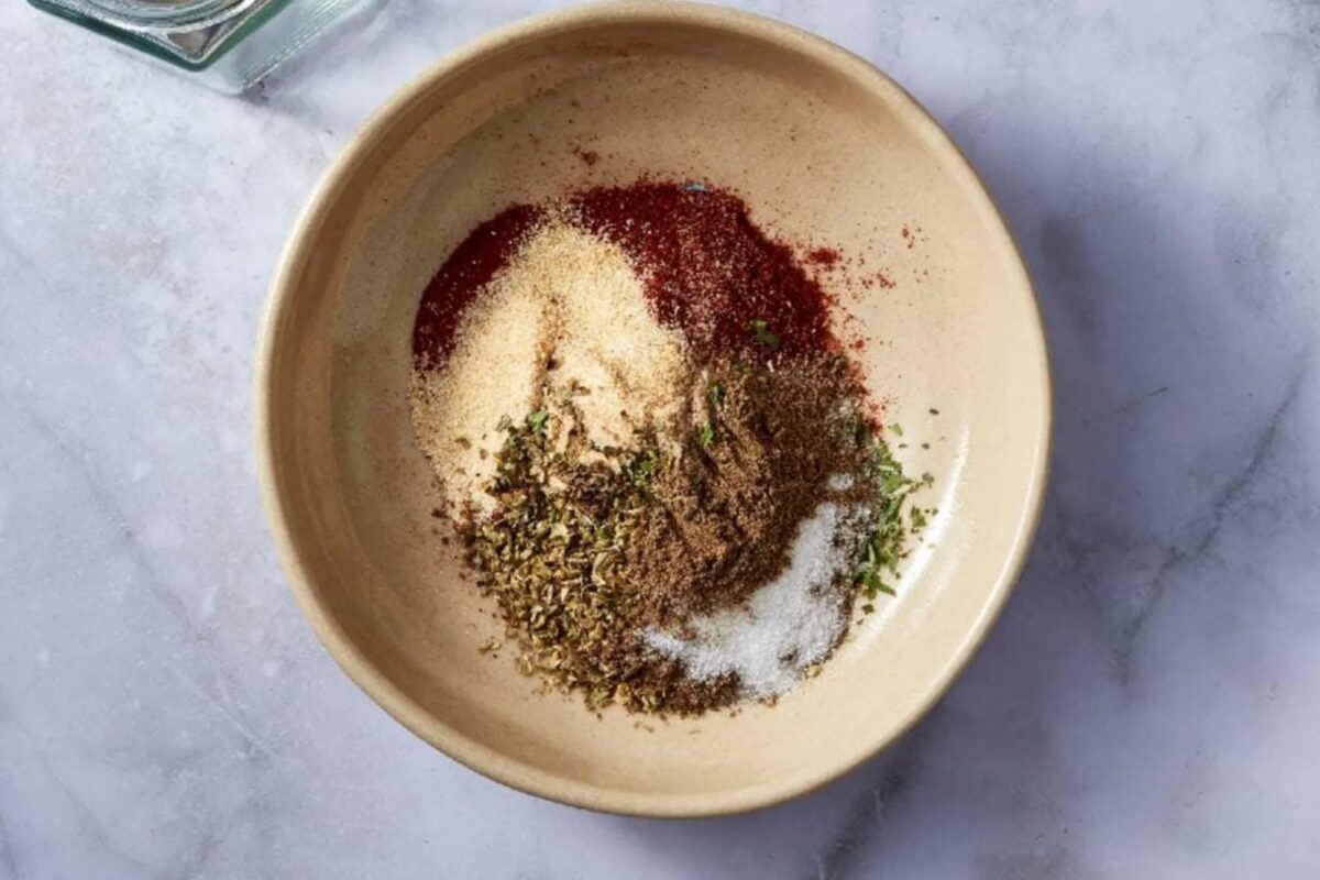 طرز تهیه ادویه ماکارونی راز خوشمزه تر شدن غذا