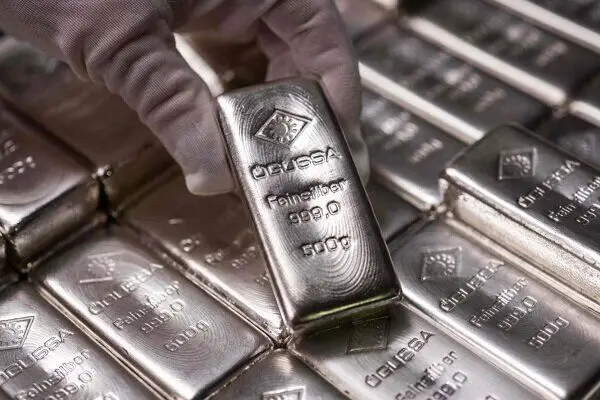 عرضه اولیه نخستین شرکت نقره فروشی در فرابورس آغاز شد