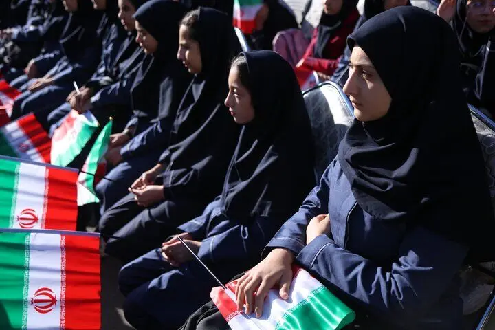 فرماندار دامغان مدارس باید مهارت های اجتماعی را تقویت کنند