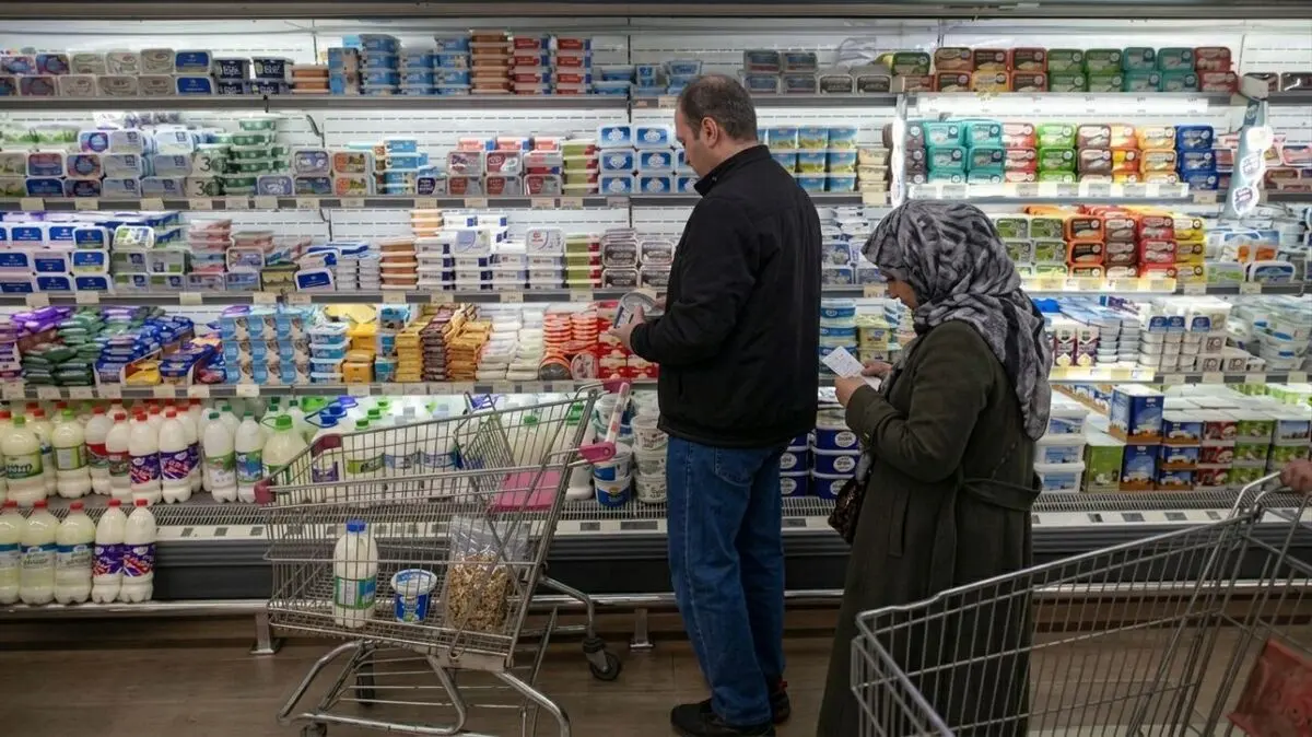 وضع نان و معیشت کارگران در بحران چرا ترمیم مزد محقق نمی شود