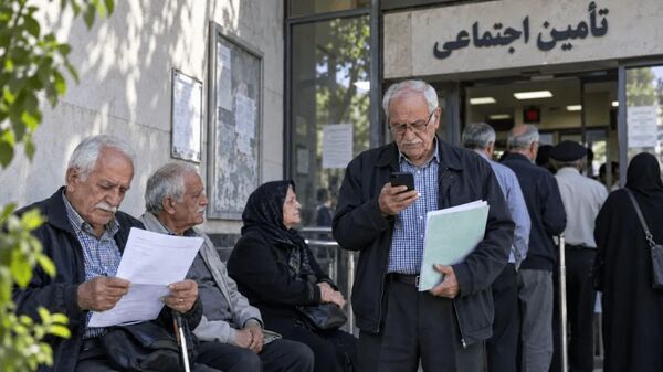 پیامک اشتباه واریز حقوق بازنشستگان تأمین اجتماعی توضیح داد