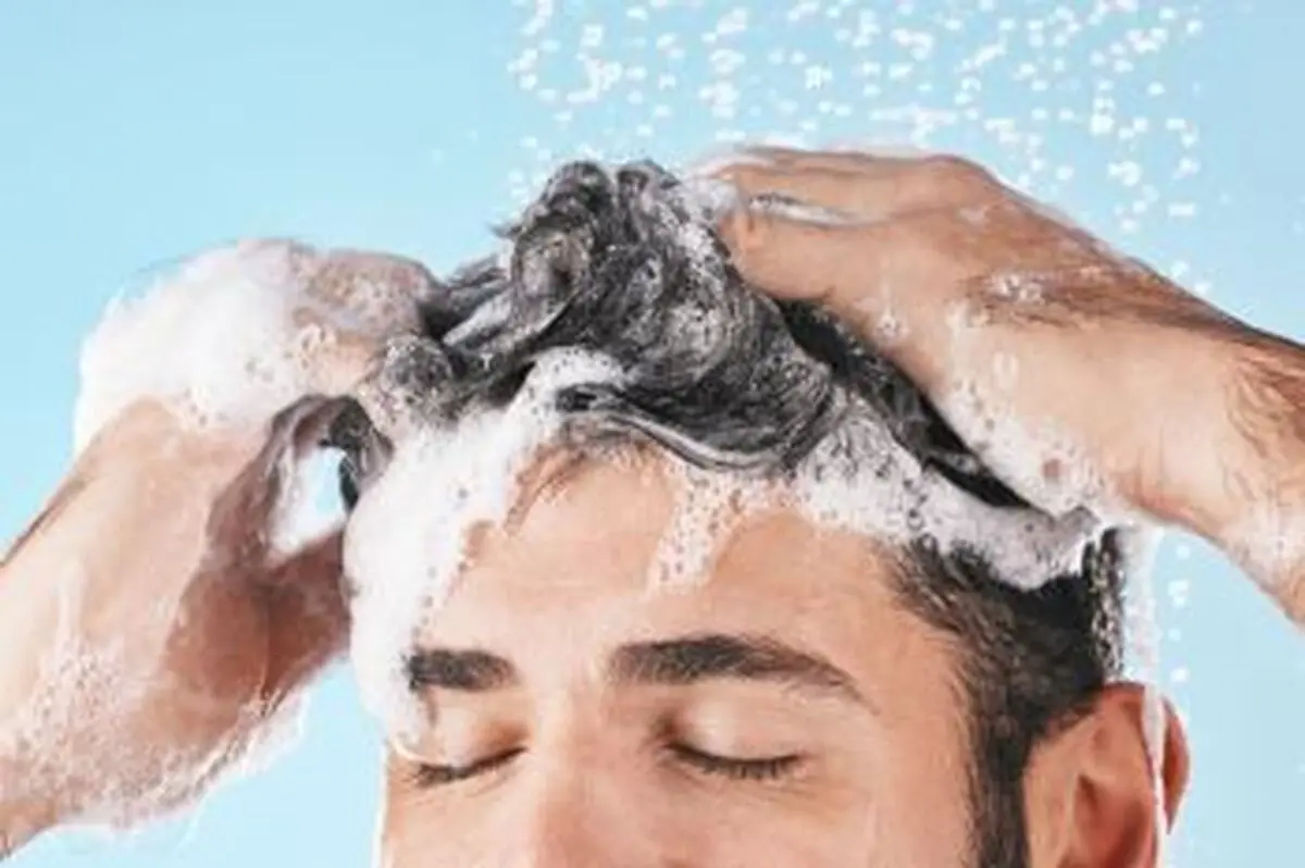 چند وقت یک بار باید موها را بشوییم راهنمایی برای انتخاب مناسب