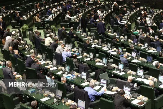 جلسه بررسی صلاحیت وزیر دفاع ۲۶ مهر در مجلس برگزار می شود