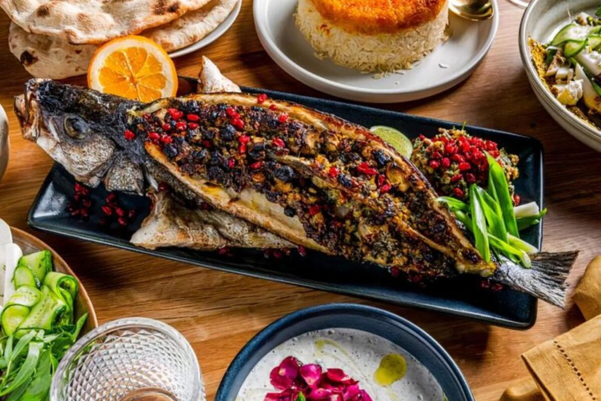 خوراک ماهی با سس انار طعم ملس و عطر ادویه های جنوبی