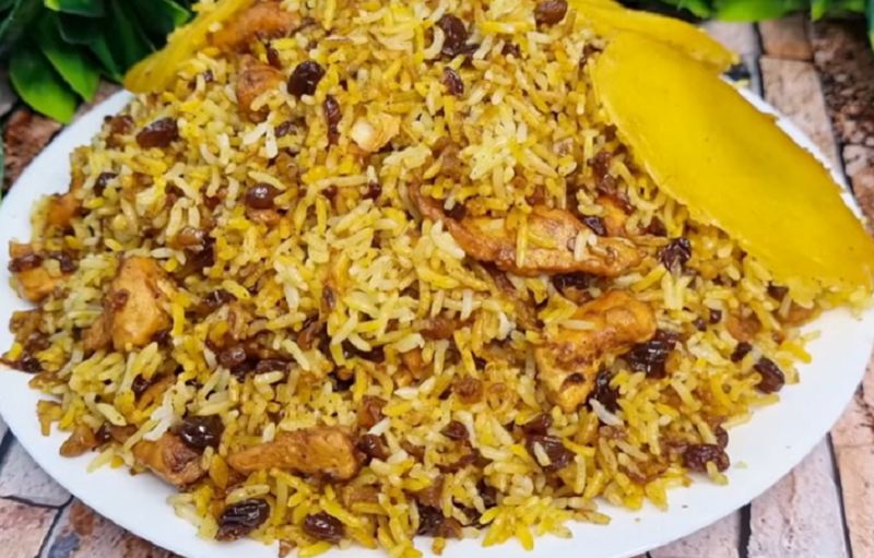 طرز تهیه گردو پلو با مرغ پلویی مجلسی با عطر و طعم خاص