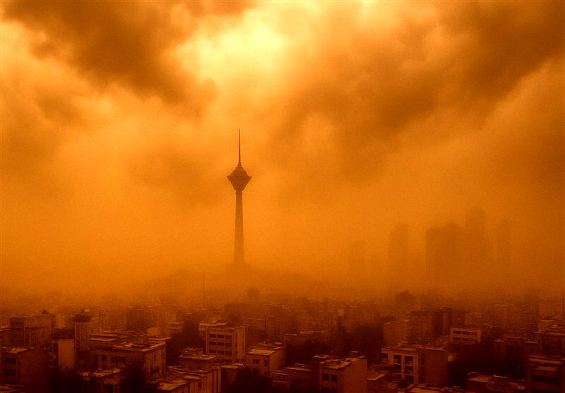 طوفان در تهران قطع برق در برخی مناطق پایتخت
