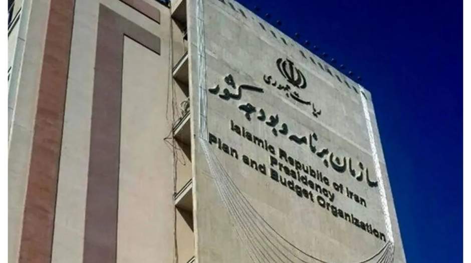 طولانی تر شدن صف طلبکاران دولت از معلمان تا کشاورزان